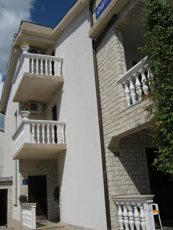 Apartments Nestor Tribalj エクステリア 写真