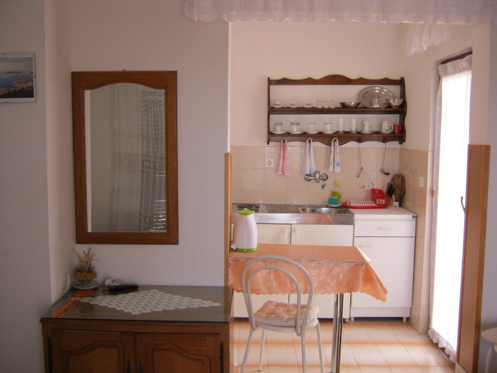 Apartments Nestor Tribalj エクステリア 写真