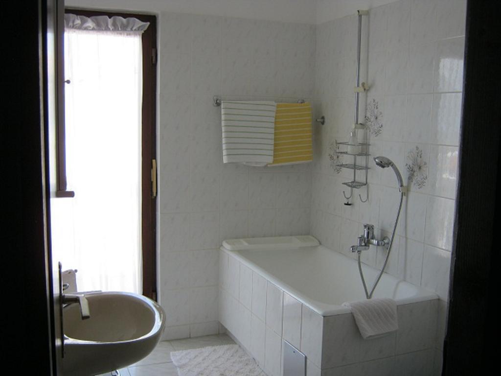 Apartments Nestor Tribalj エクステリア 写真